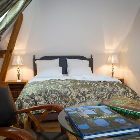 Aux Charmes De Maintenon Room photo